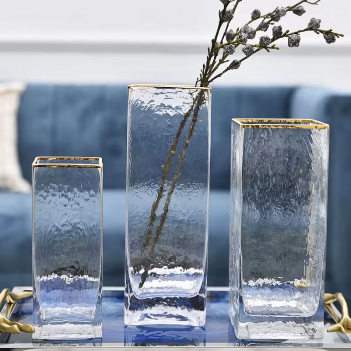 Clear glass vase
