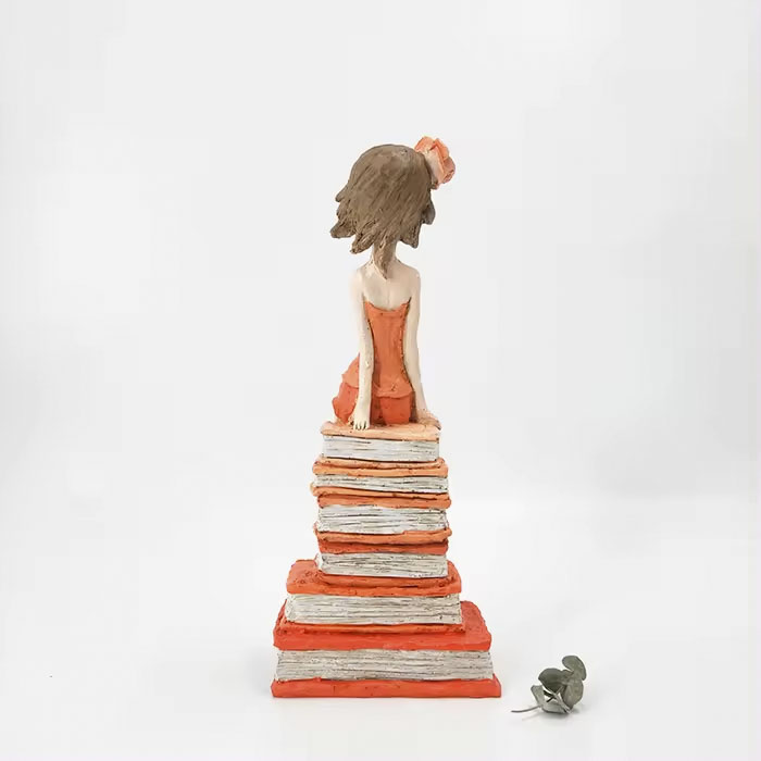 Creative girl sculpture resin crafts