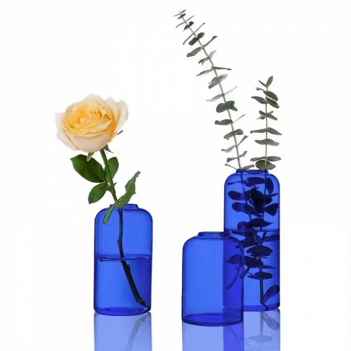 Clear glass vase
