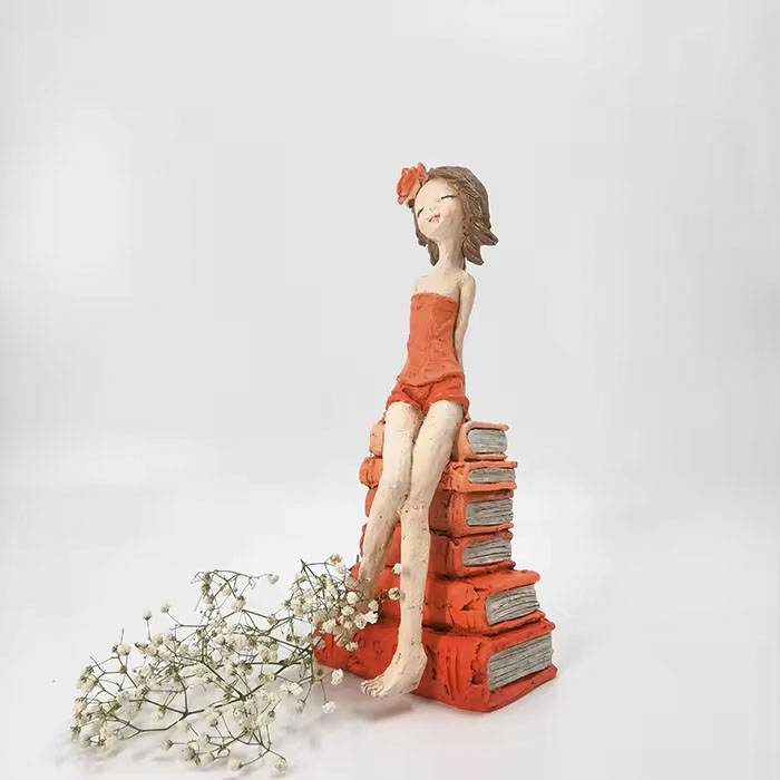 Creative girl sculpture resin crafts