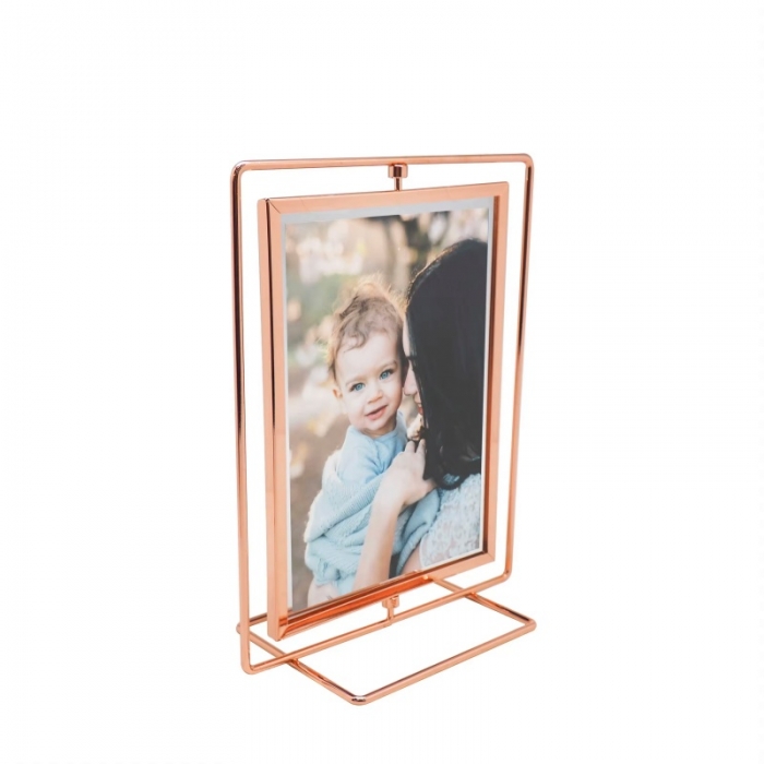 Double sided floating photo frame